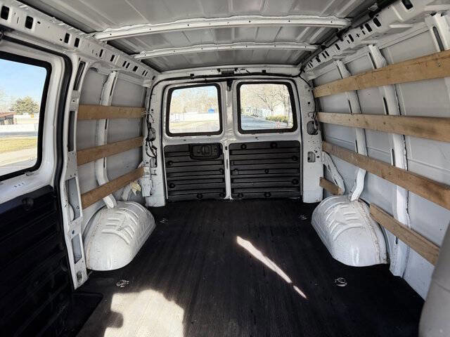Used 2018 GMC Savana 2500 w/ Driver Convenience Package image 19