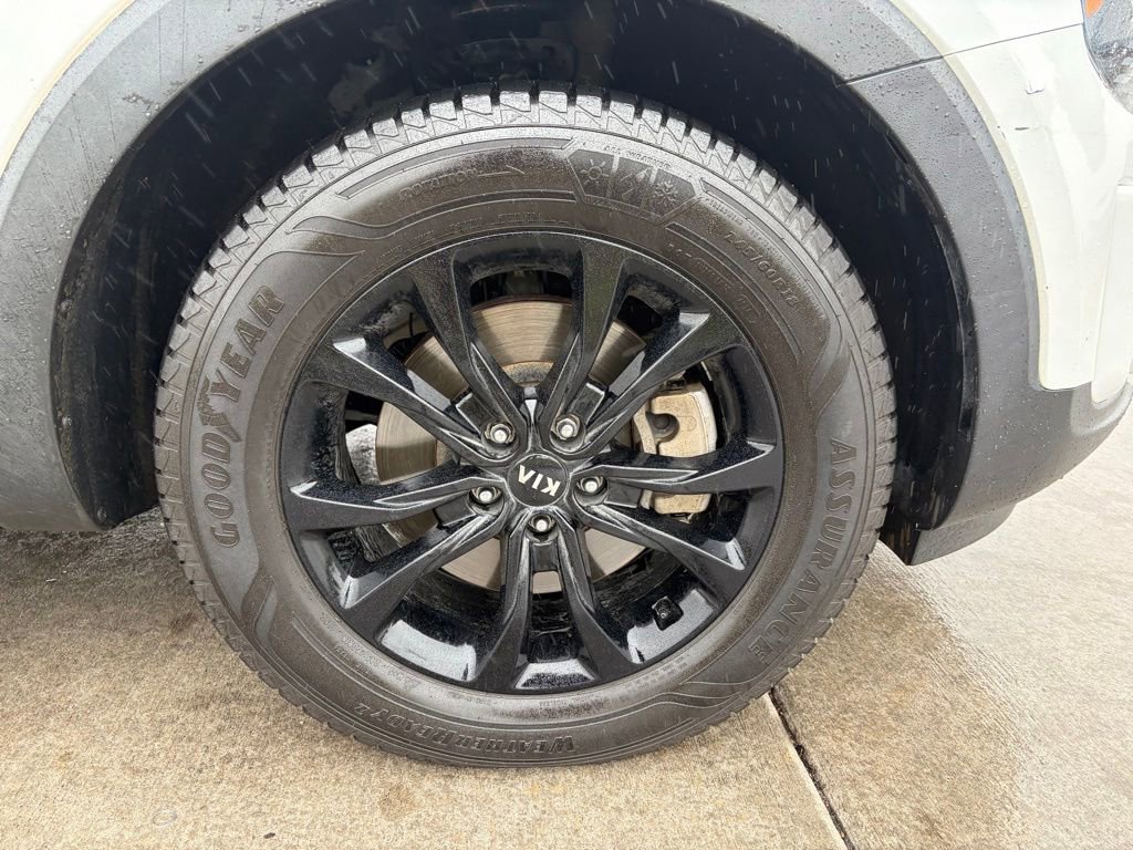 Used 2020 Kia Telluride LX AWD/4WD image 12