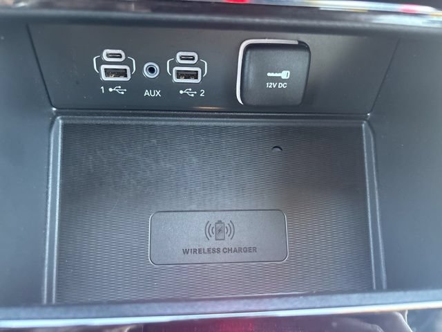 Used 2023 Jeep Grand Cherokee Limited w/ Luxury Tech Group II AWD/4WD image 9