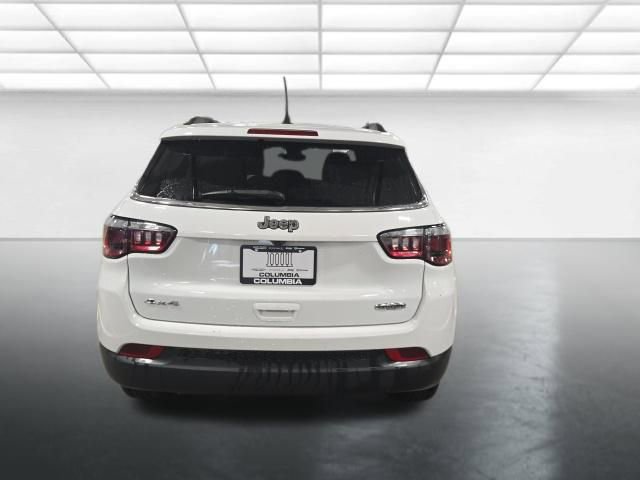 Used 2024 Jeep Compass Latitude image 5