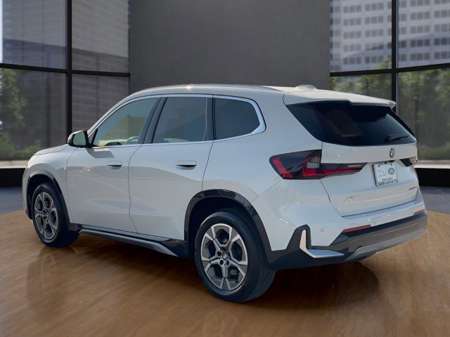 Used 2025 BMW X1 xDrive28i image 3