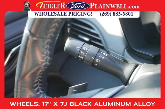 Used 2023 Subaru Outback Premium image 25