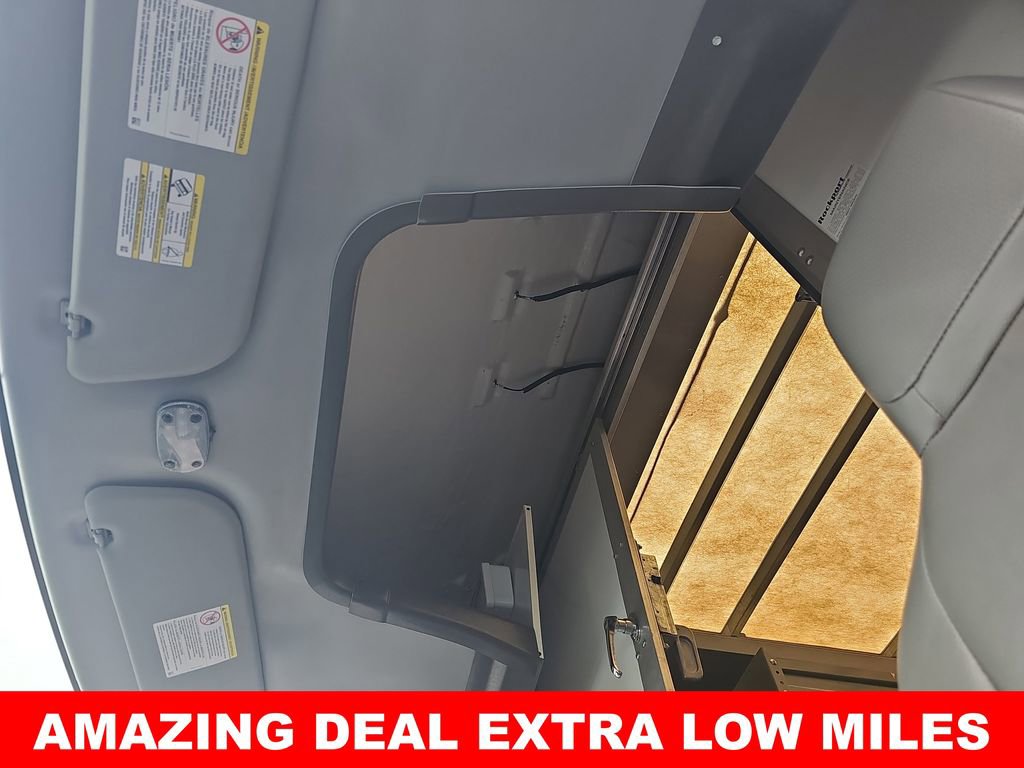 Used 2019 Ford E-450 and Econoline 450 Super Duty w/ Power Windows & Locks Group image 28