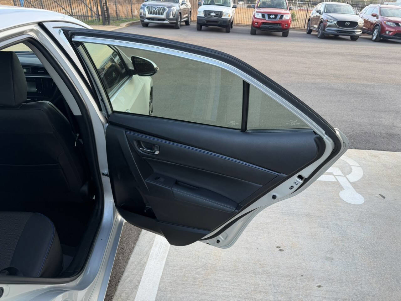 Used 2018 Toyota Corolla SE FWD image 12