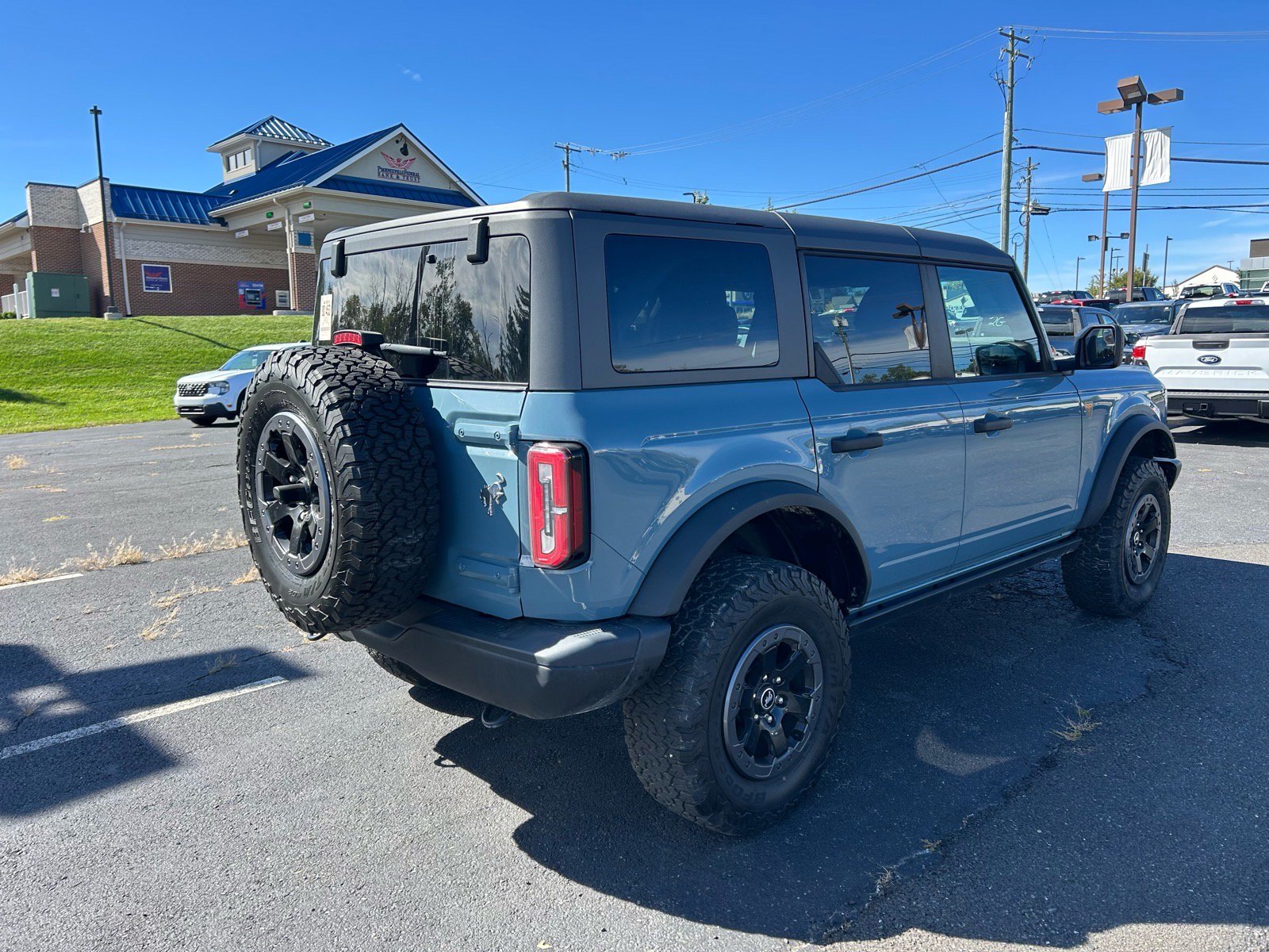 Used 2023 Ford Bronco Badlands AWD/4WD image 5