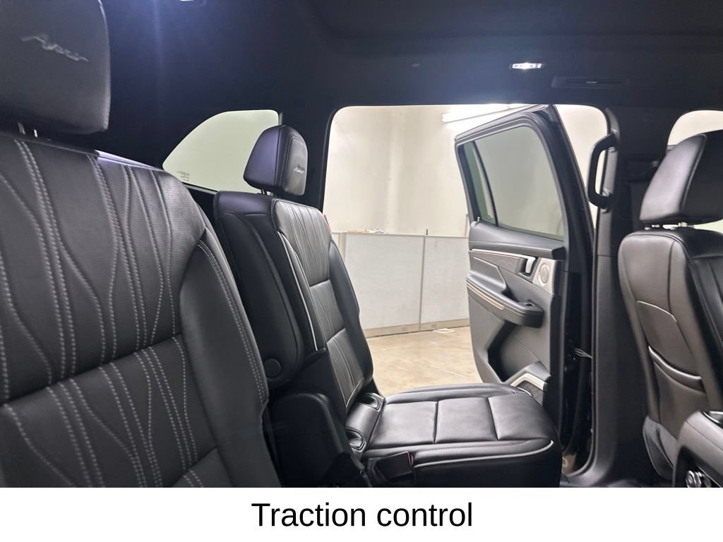 Used 2026 Buick Enclave Avenir w/ Super Cruise Package AWD/4WD image 27