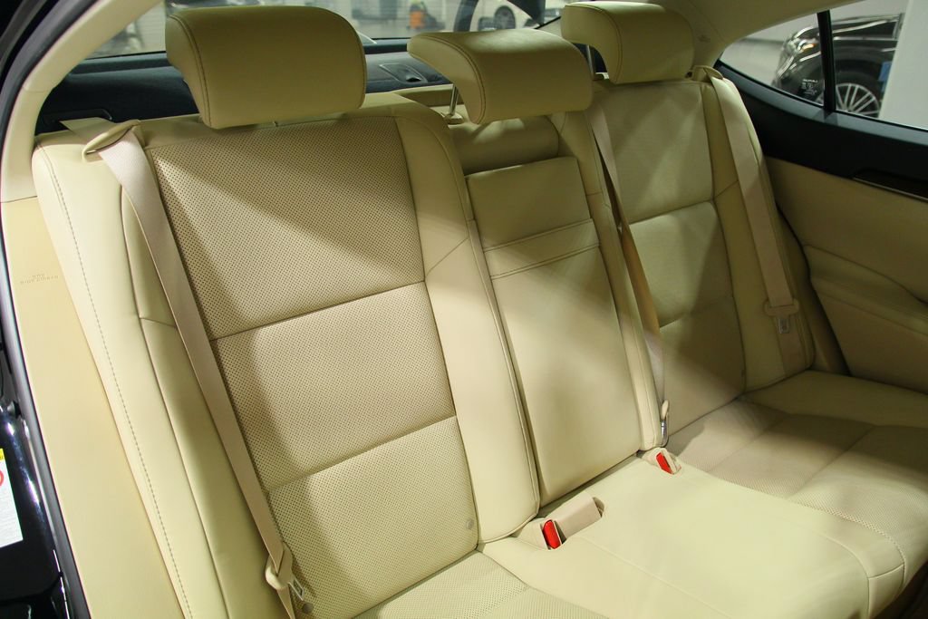 Used 2014 Lexus ES 350 w/ Premium Package FWD image 24
