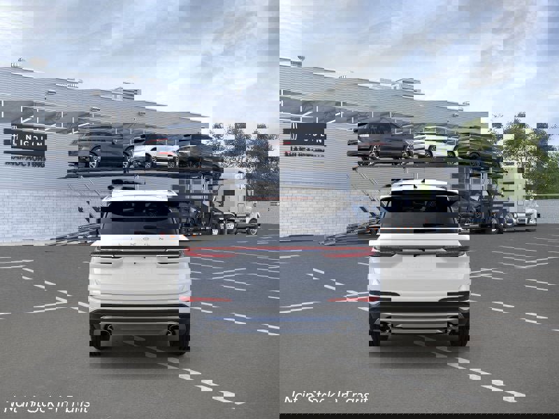 New 2026 Lincoln Corsair Premiere image 5