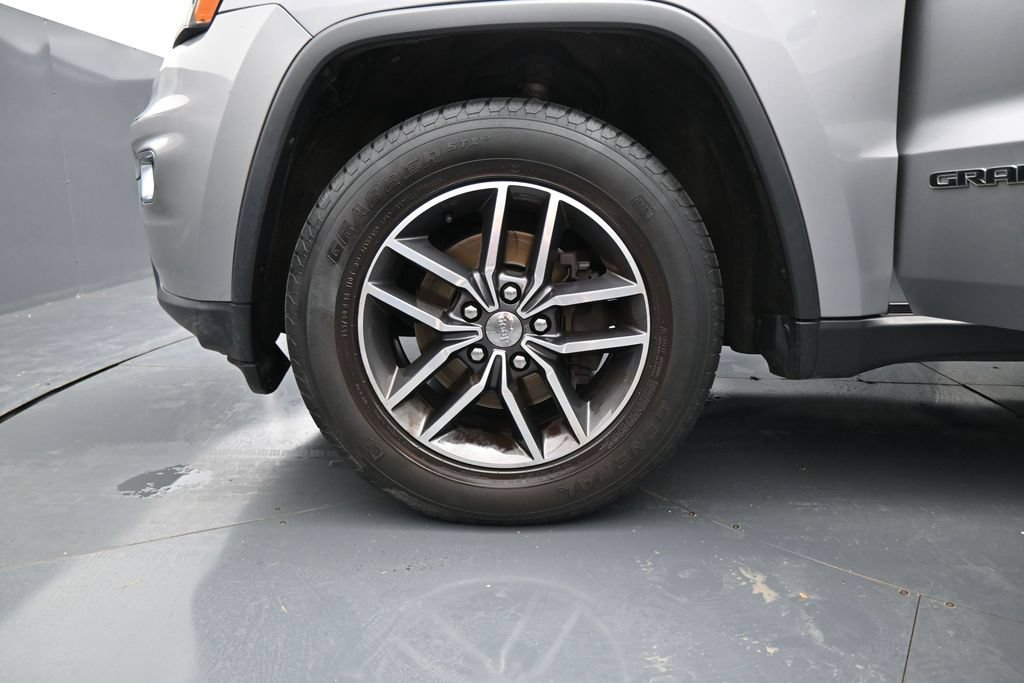 Used 2018 Jeep Grand Cherokee Limited AWD/4WD image 24