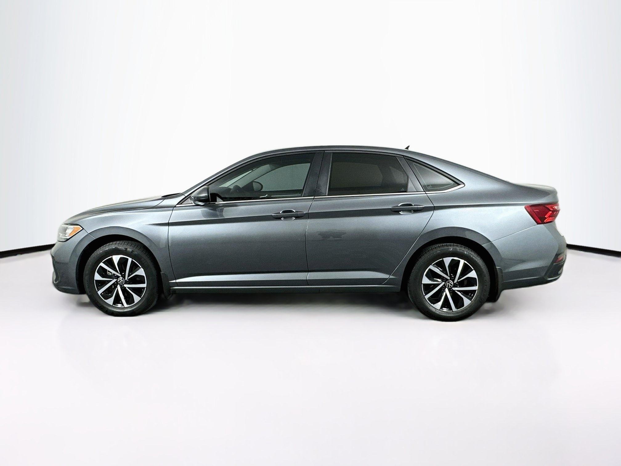 Used 2022 Volkswagen Jetta S FWD image 4