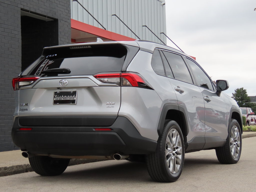 Used 2024 Toyota RAV4 XLE Premium AWD/4WD image 4