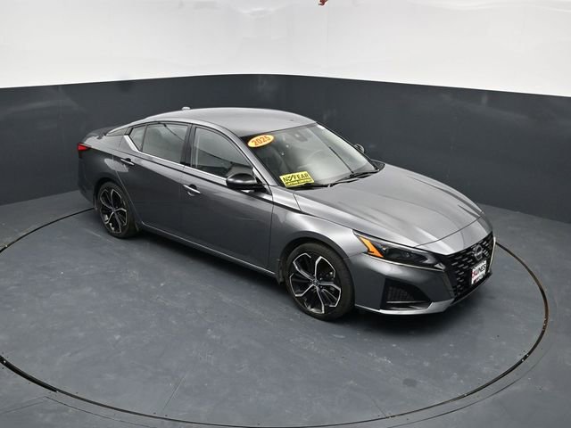 Used 2025 Nissan Altima 2.5 SR image 38