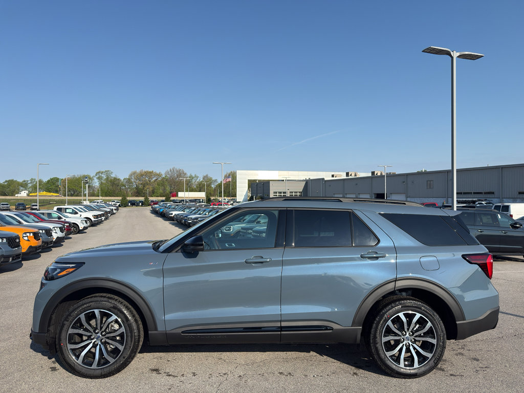 New 2026 Ford Explorer ST-Line AWD/4WD image 8