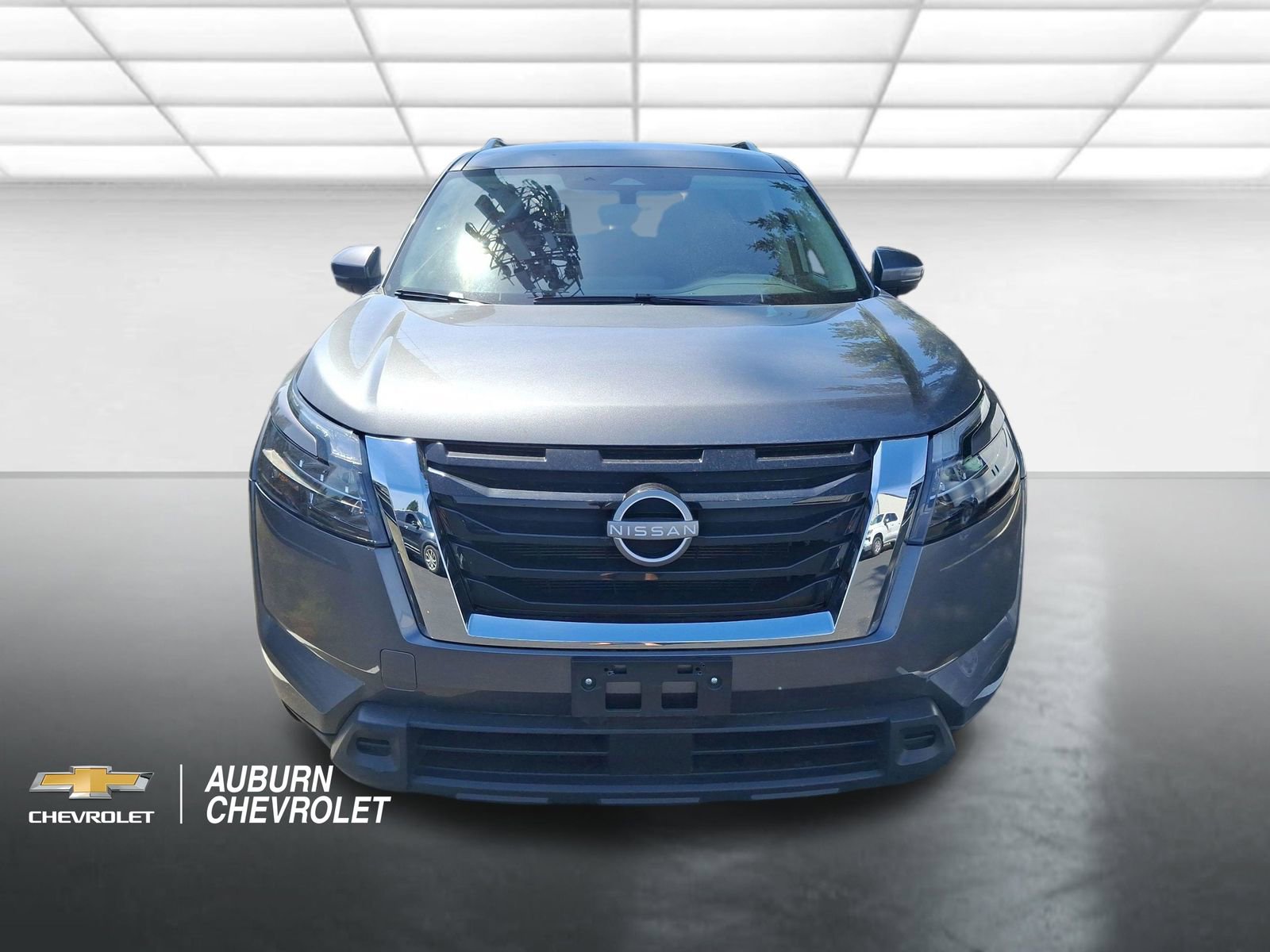 Used 2025 Nissan Pathfinder SV FWD image 5