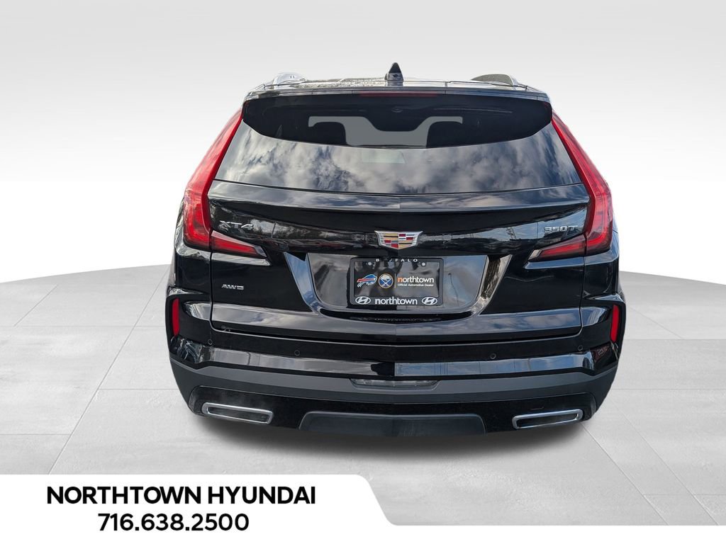 Used 2025 Cadillac XT4 Premium Luxury image 15
