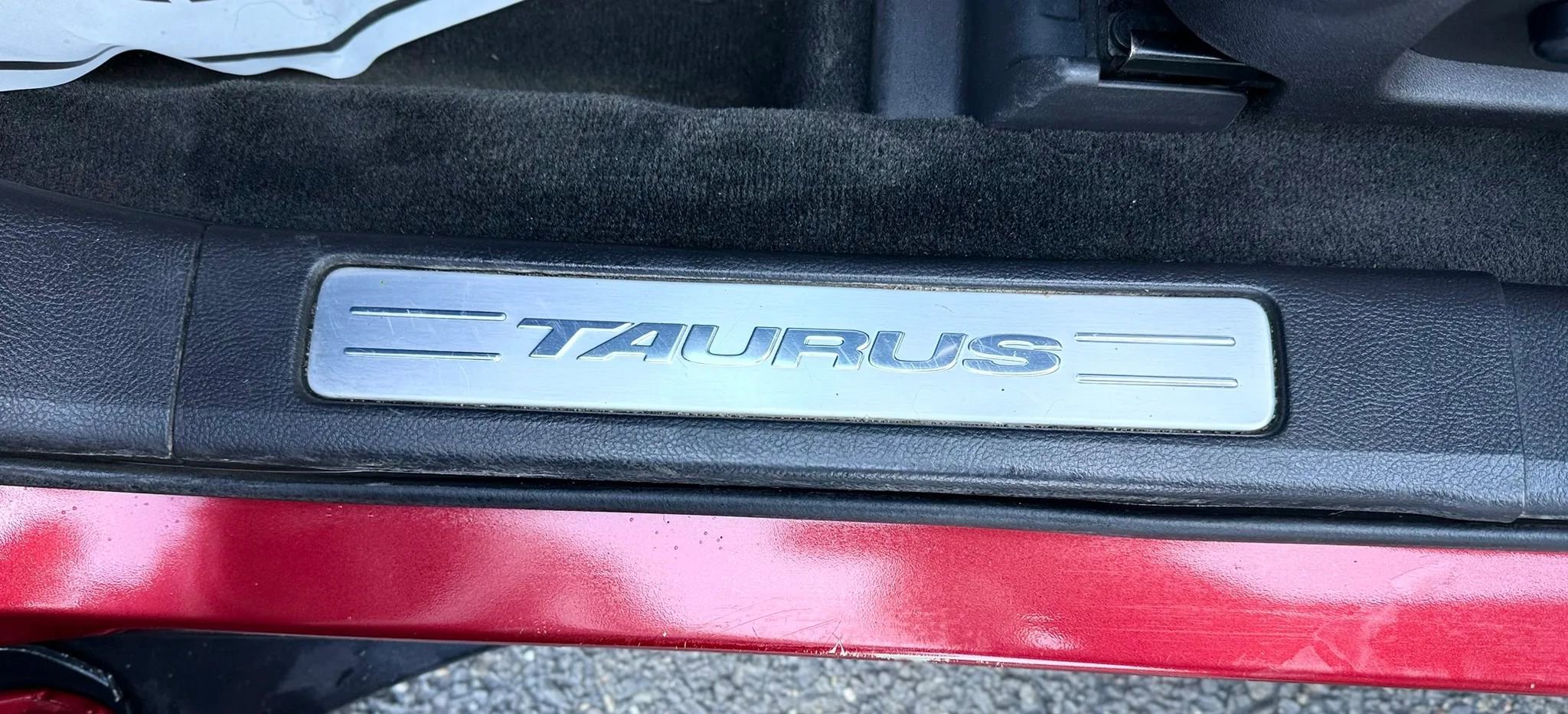 Used 2015 Ford Taurus SHO w/ Equipment Group 401A image 27