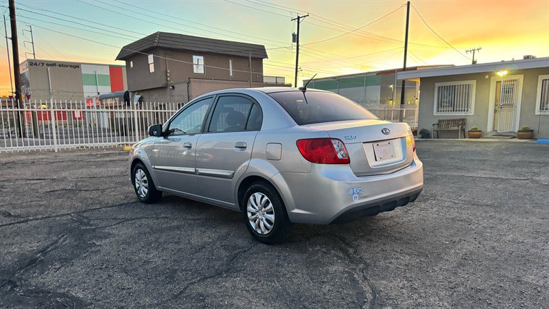 Used 2010 Kia Rio LX image 3