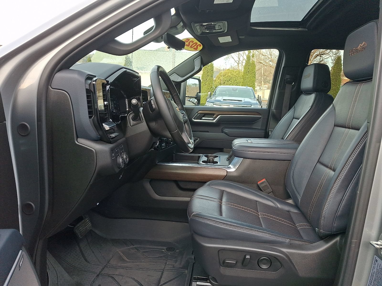Certified 2025 Chevrolet Silverado 3500 High Country w/ High Country Premium Package AWD/4WD image 13
