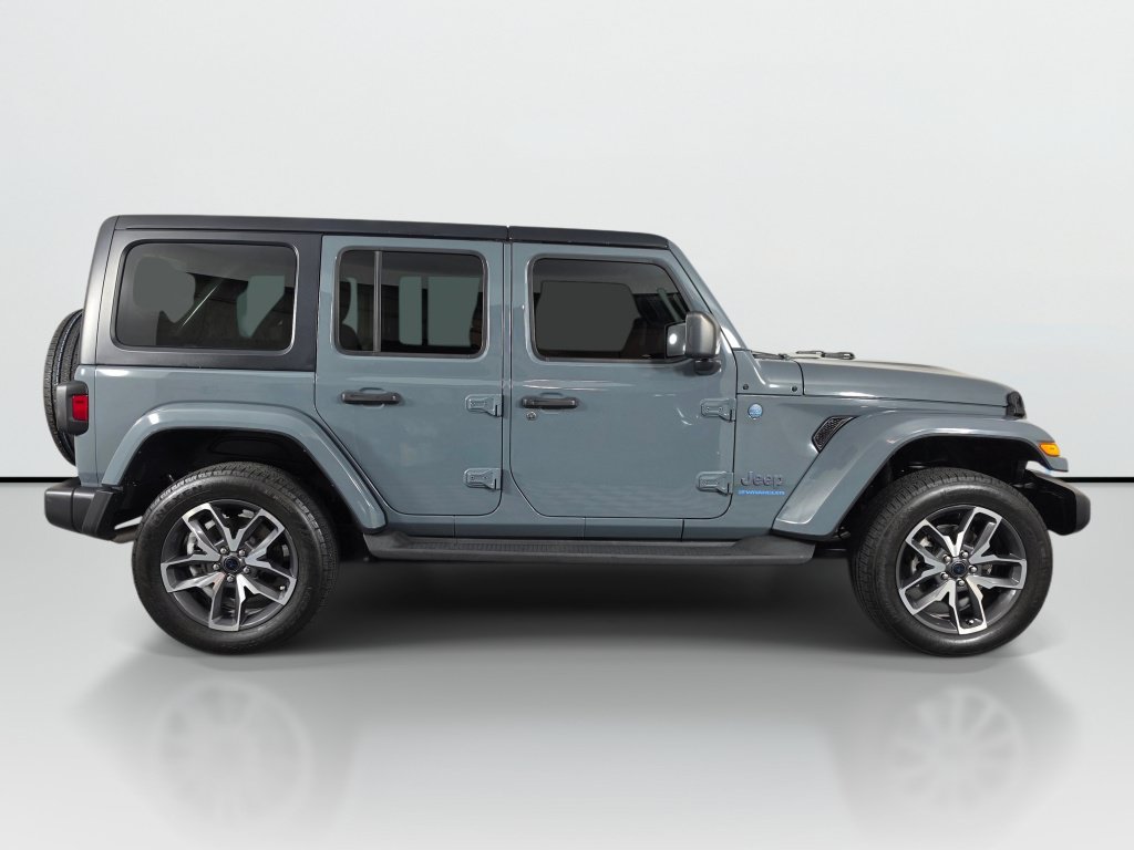 Used 2024 Jeep Wrangler Unlimited w/ Convenience Group AWD/4WD image 7