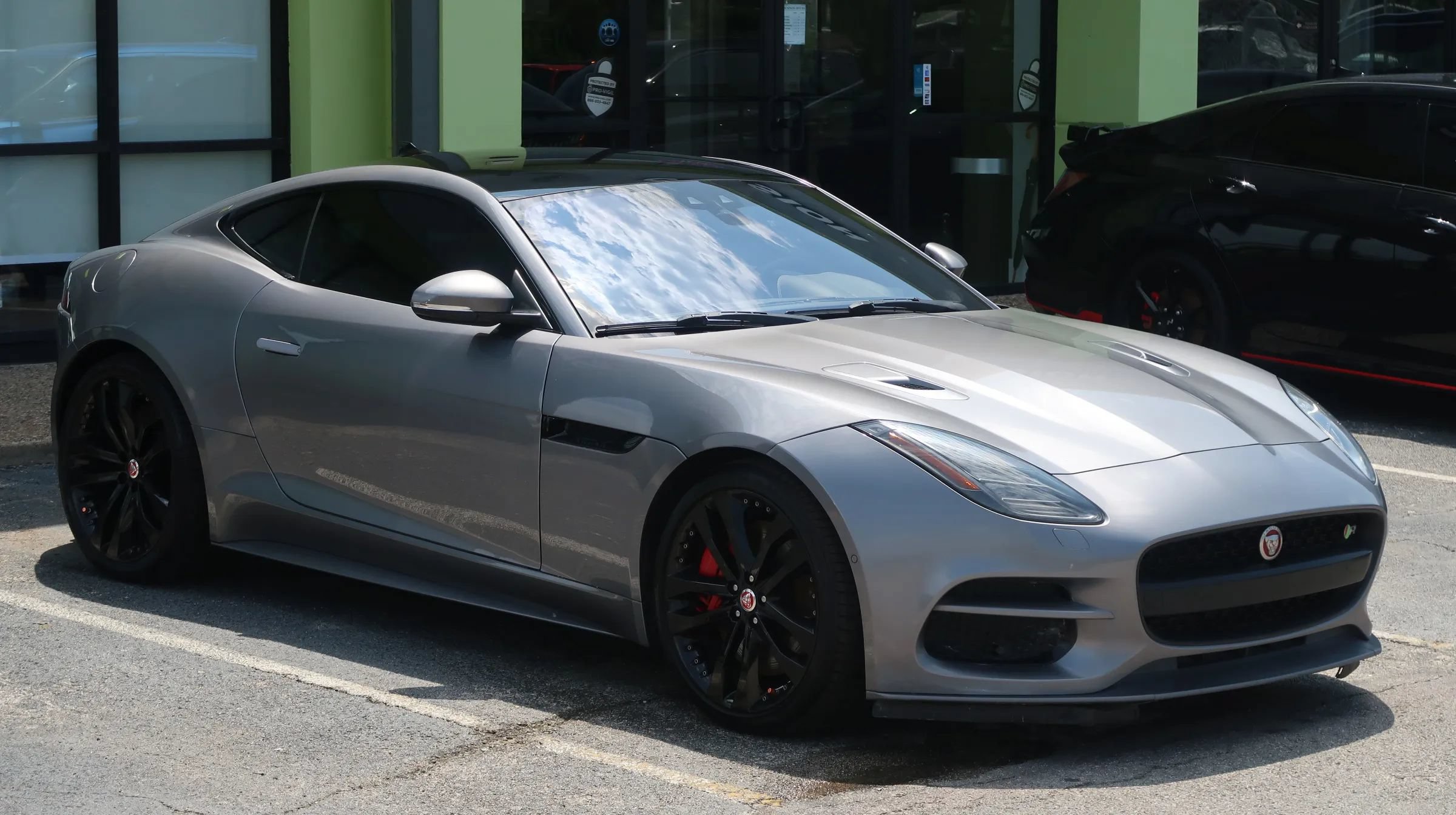 Used 2020 Jaguar F-TYPE R AWD/4WD image 5