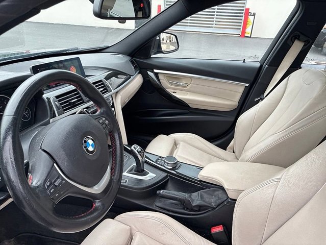 Used 2018 BMW 330i xDrive Sedan w/ Convenience Package AWD/4WD image 24