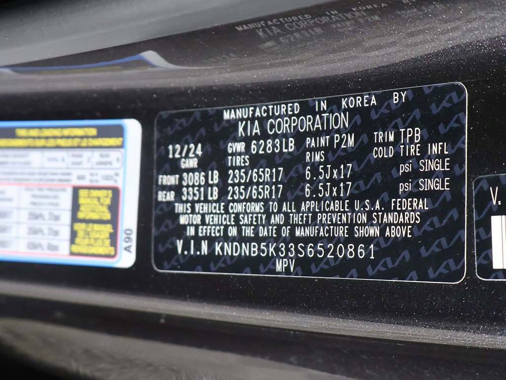 Used 2025 Kia Carnival FWD image 53