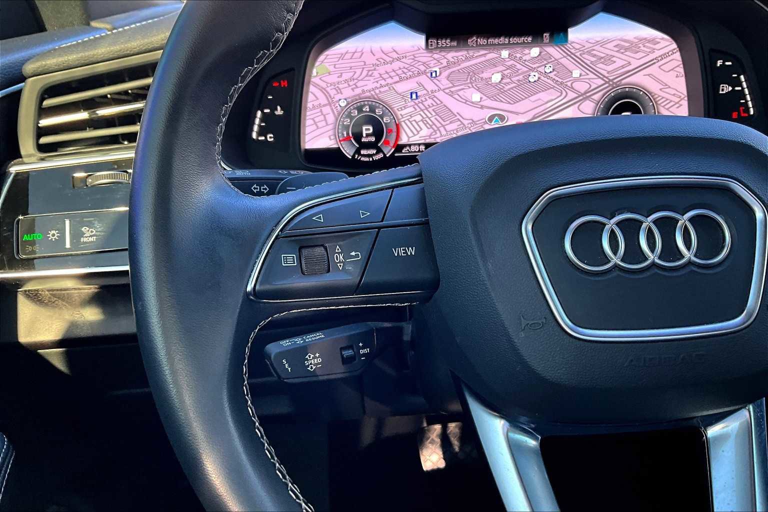 Used 2023 Audi Q8 Prestige w/ Prestige Package image 23