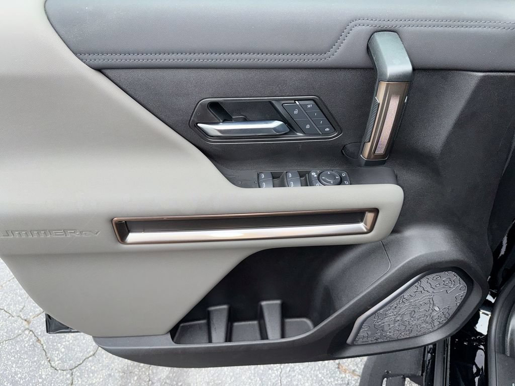 Used 2025 GMC Hummer EV 3X AWD/4WD image 15