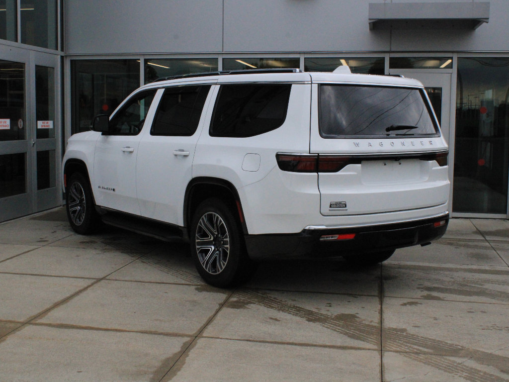 Used 2023 Jeep Wagoneer 4WD w/ Premium Group I image 8