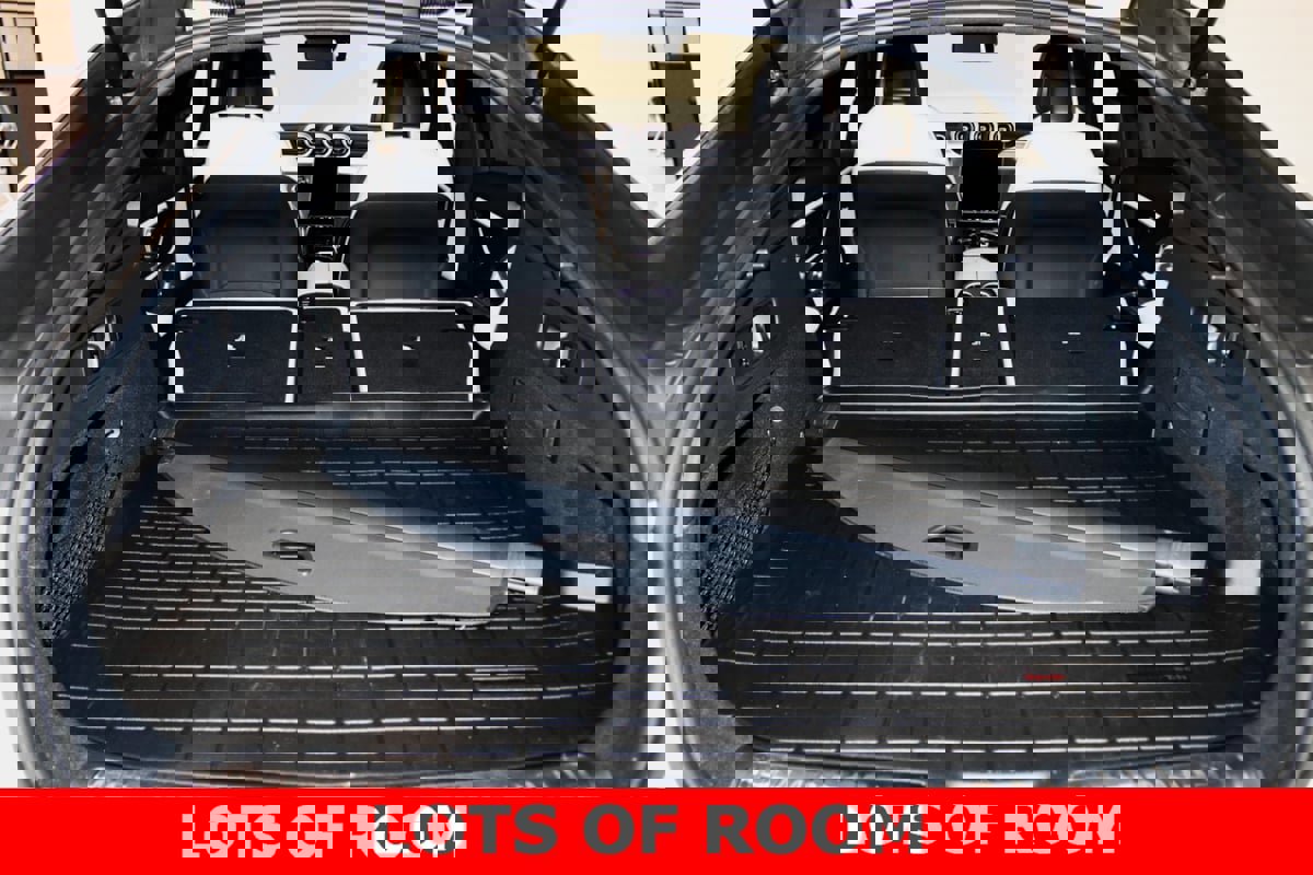 Used 2025 Mercedes-Benz GLC 300 4MATIC Coupe image 25