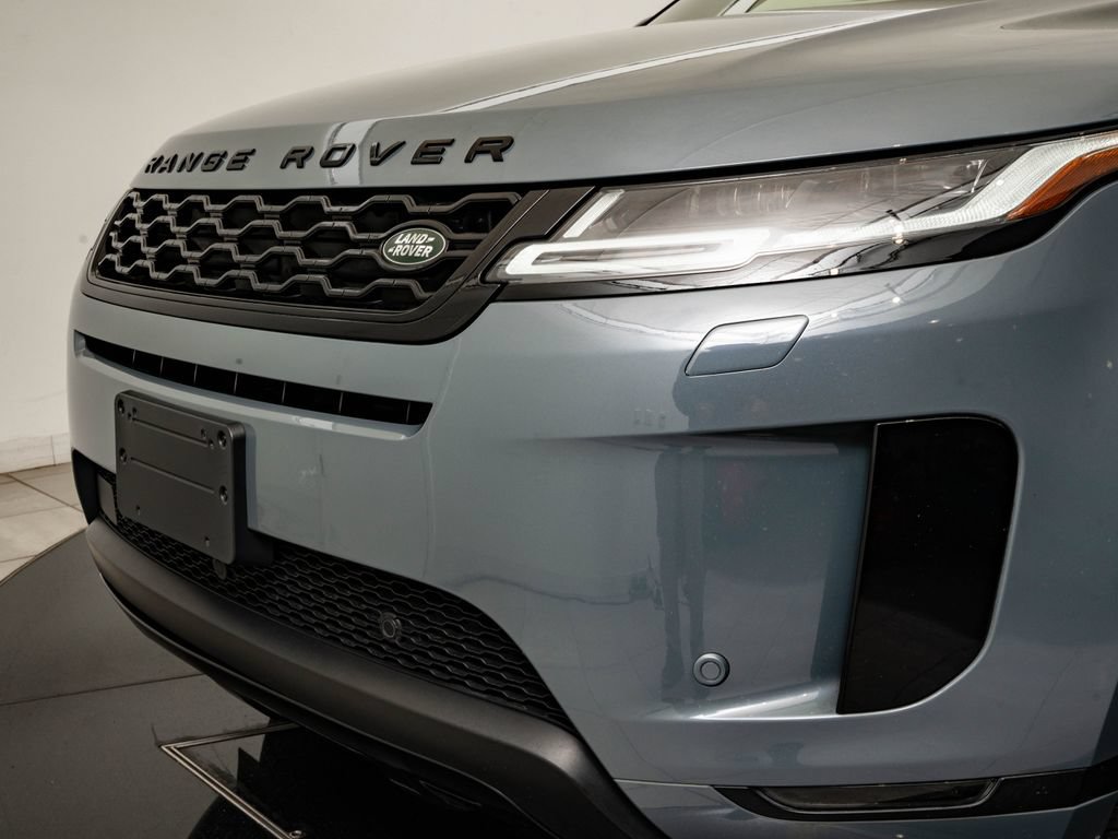 Used 2023 Land Rover Range Rover Evoque SE AWD/4WD image 3