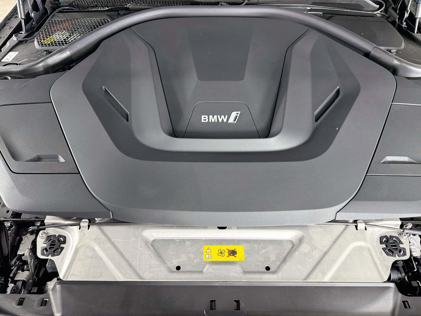 New 2026 BMW i4 eDrive40 w/ M Sport Package RWD image 32