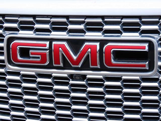 Used 2023 GMC Yukon XL Denali w/ Denali Reserve Package image 11