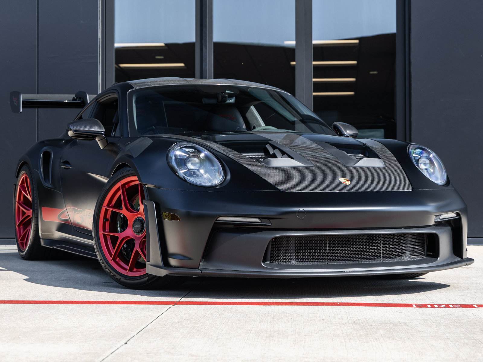 Certified 2025 Porsche 911 GT3 RS RWD image 6