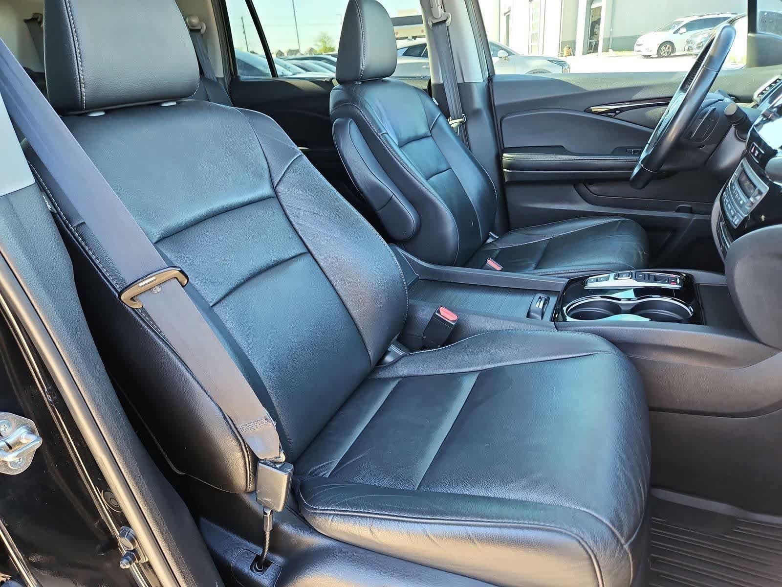 Used 2020 Honda Pilot Touring image 22