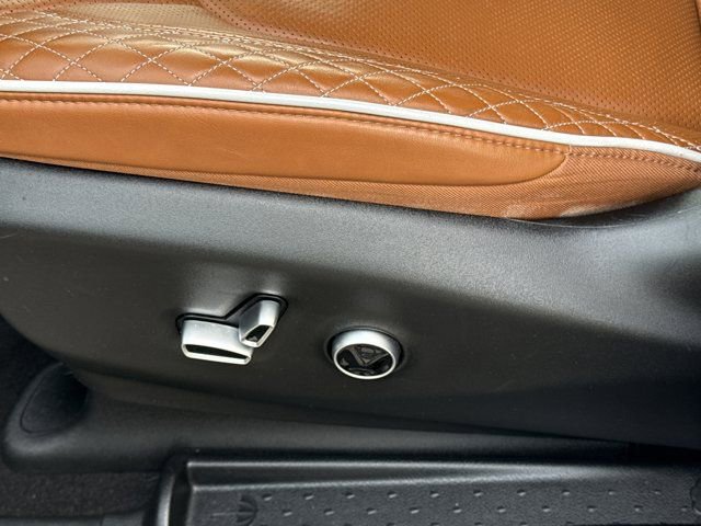 Used 2024 Chrysler Pacifica Pinnacle image 21