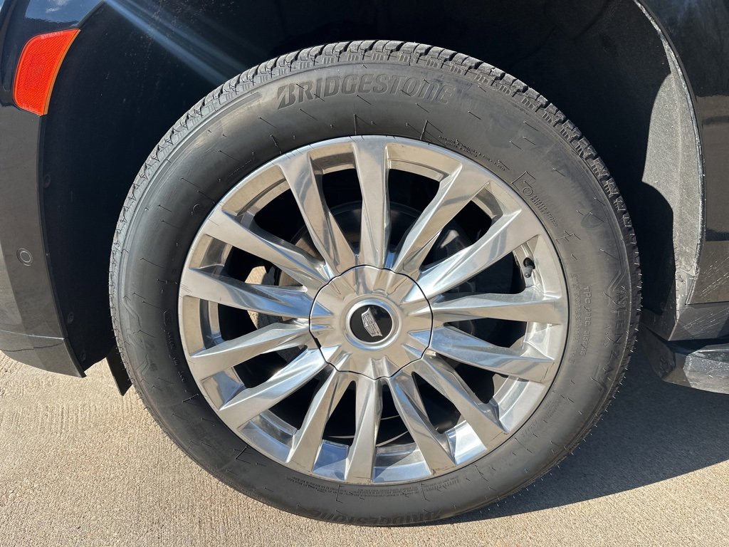 Used 2023 Cadillac Escalade ESV Premium Luxury image 9