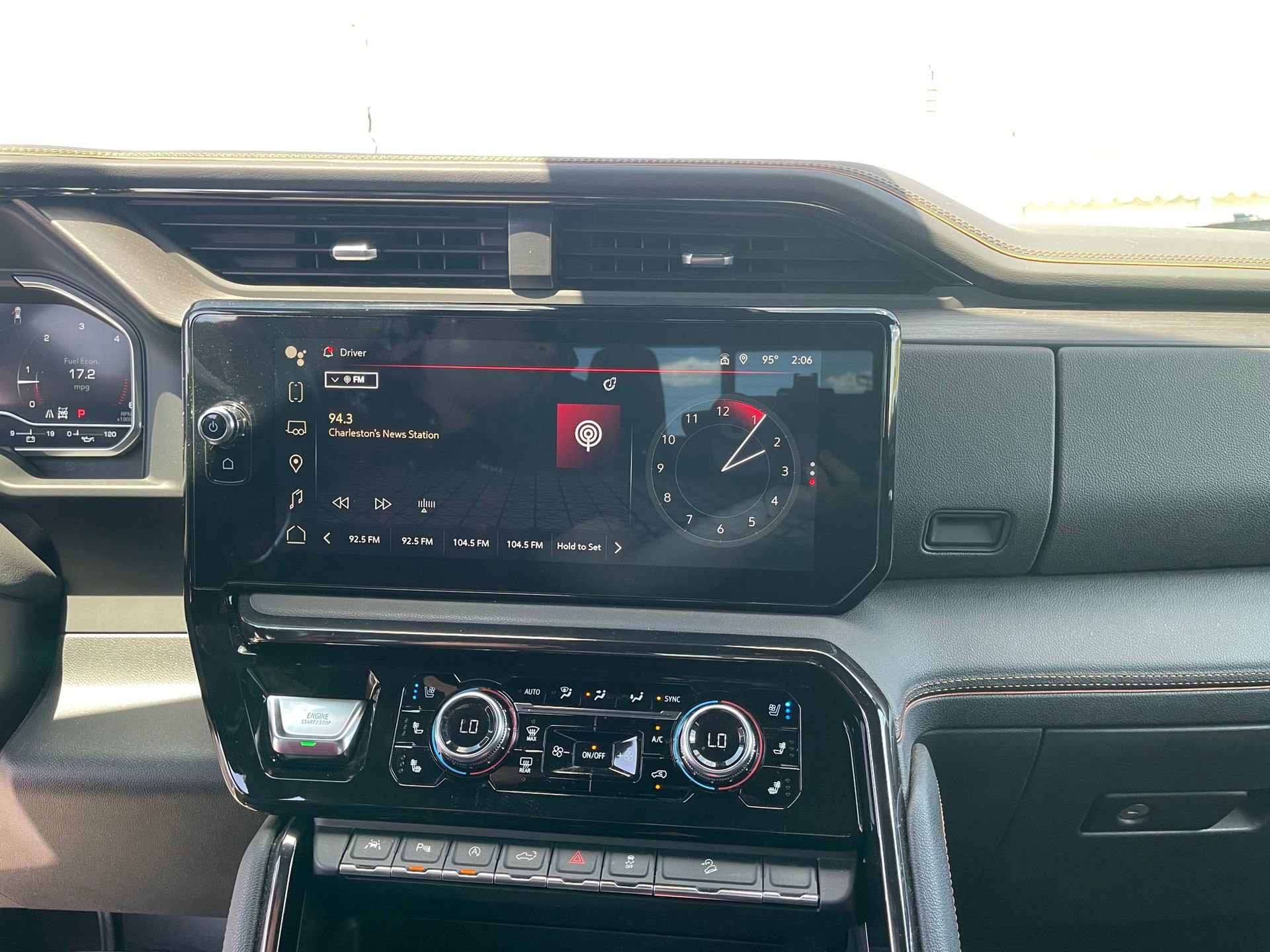 Used 2023 GMC Sierra 1500 AT4 w/ AT4 Premium Package AWD/4WD image 16