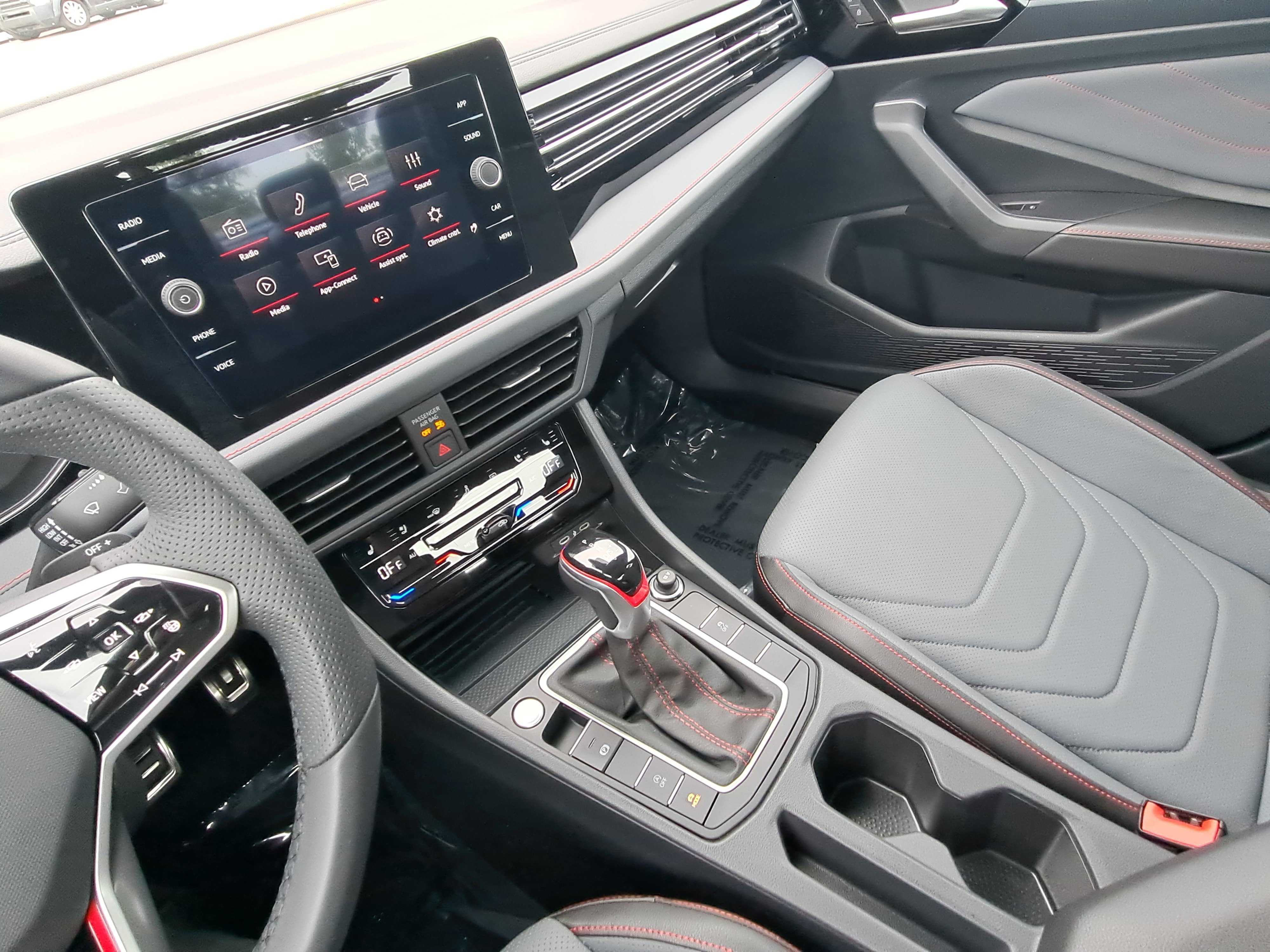 Certified 2025 Volkswagen Jetta GLI Autobahn w/ GLI Black Package FWD image 24