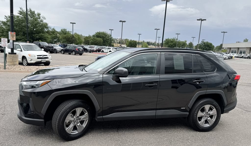 Used 2023 Toyota RAV4 LE AWD/4WD image 6