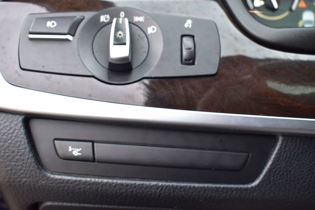 Used 2013 BMW 535i xDrive Sedan AWD/4WD image 40