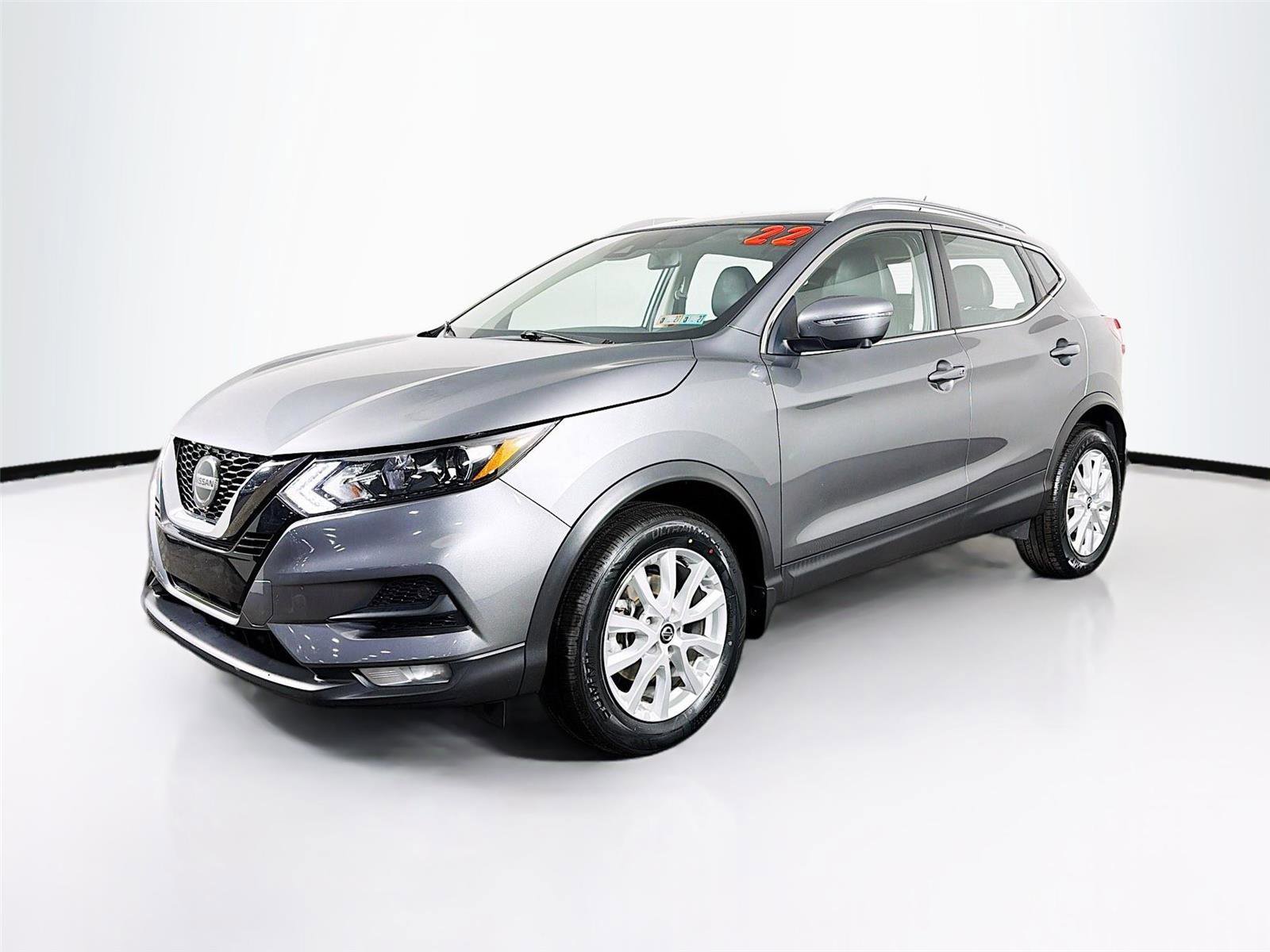 Used 2022 Nissan Rogue Sport SV w/ Technology Package image 3