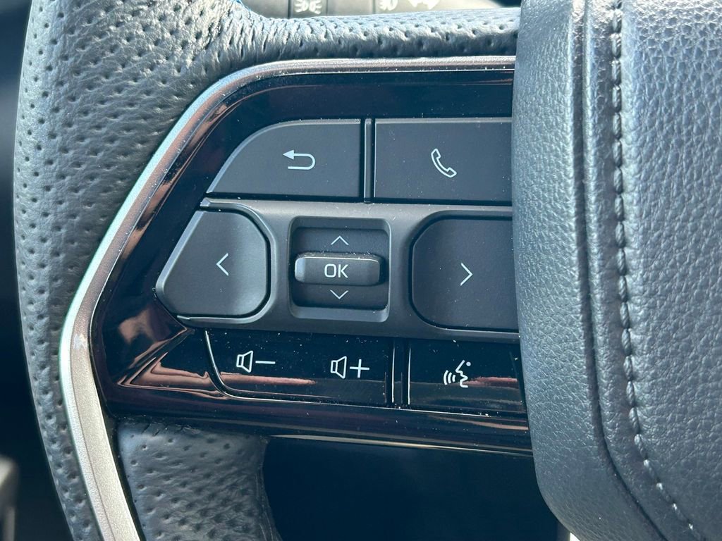 Used 2025 Toyota Tundra Platinum image 47