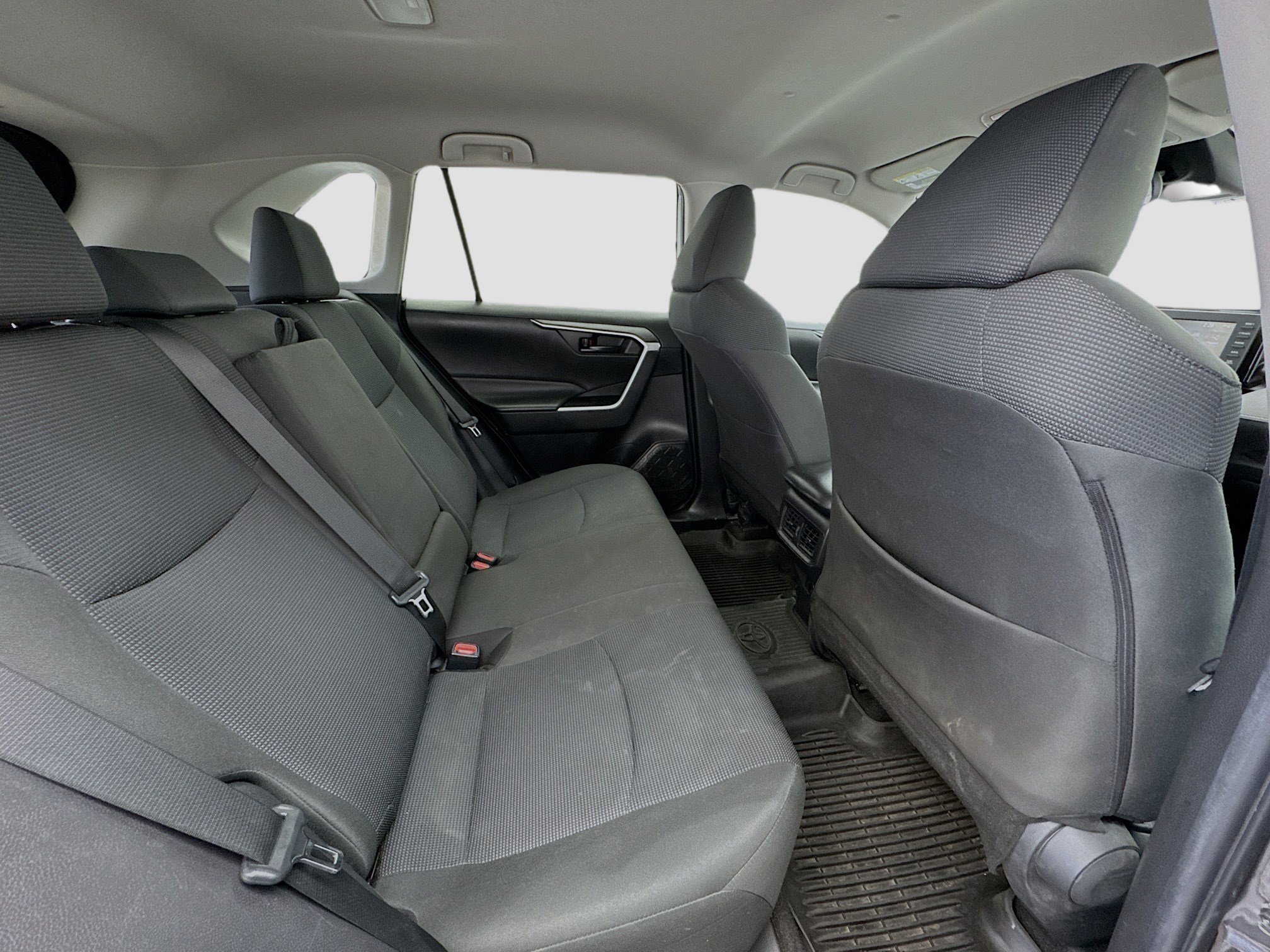 Used 2022 Toyota RAV4 LE FWD image 18