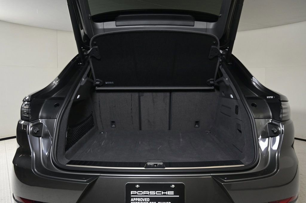 Used 2022 Porsche Cayenne Turbo image 27