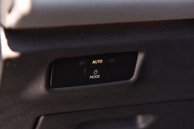 New 2026 Volkswagen Tiguan SE R-Line AWD/4WD image 11