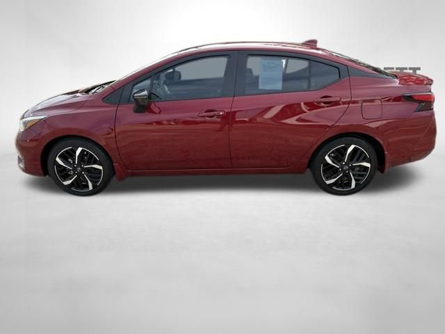 Used 2025 Nissan Versa SR w/ Trunk Package image 4