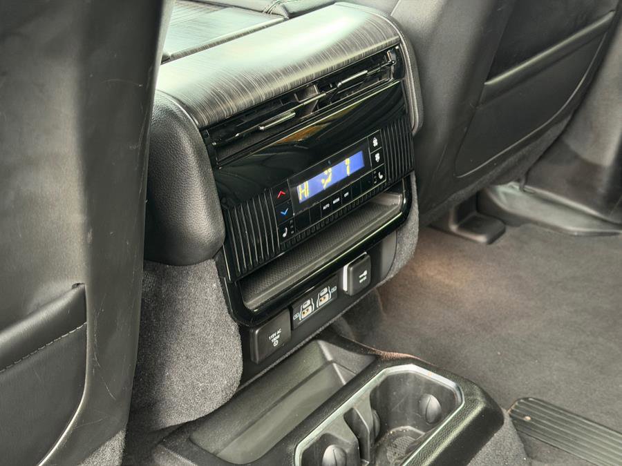 Used 2024 Jeep Wagoneer Series II image 11