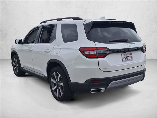 Used 2025 Honda Pilot Elite image 7