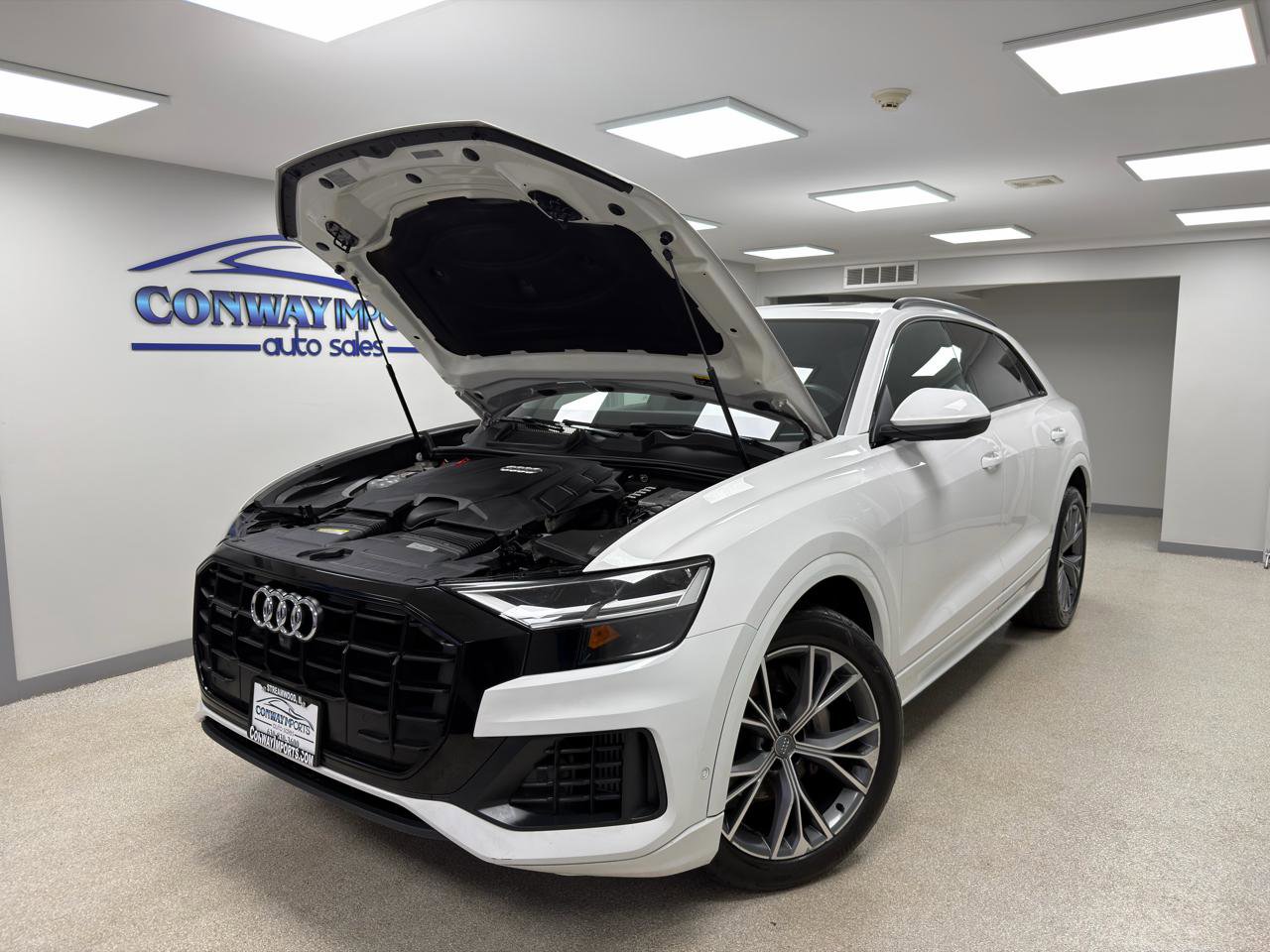 Used 2021 Audi Q8 Premium image 35